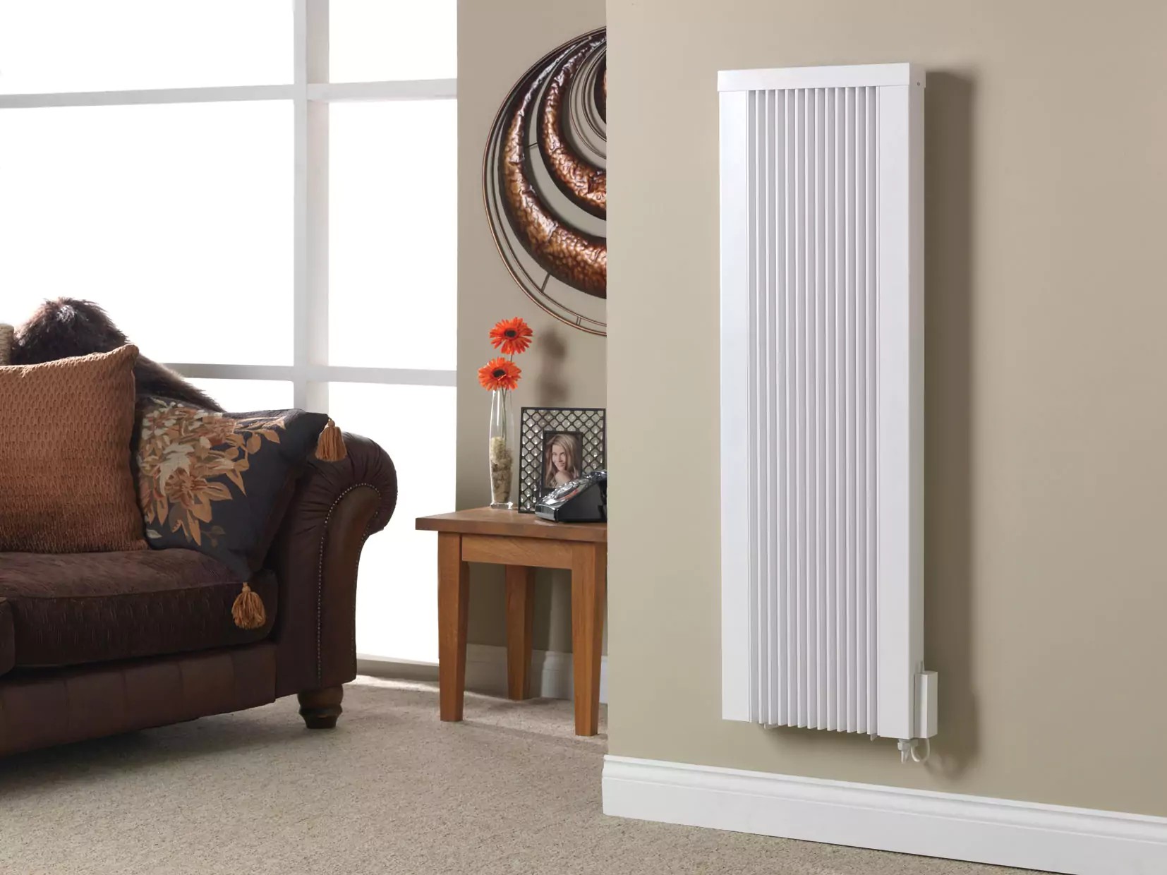 Radiateur vertical dans un salon